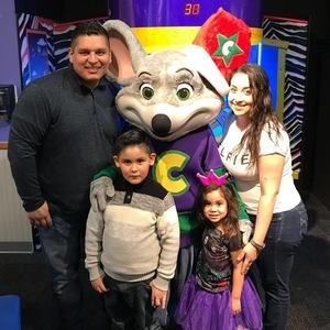 Meet your Posher, Alvaro